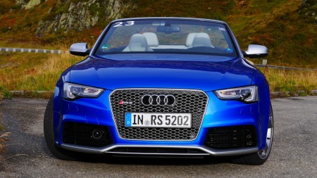 Audi RS5 Cabriolet in blau, Foto: Autogefühl