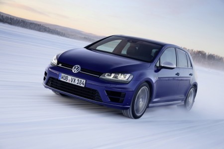 Der neue VW Golf R auf Schnee, Foto: VW
