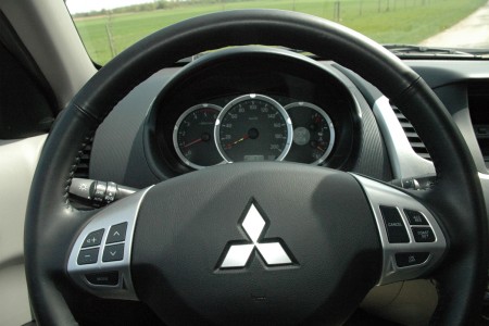 Mitsubishi L200 Cockpit, Foto: Mitsubishi