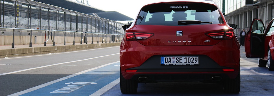 Seat Leon Cupra 280 in der Boxengasse, Foto: Autogefühl