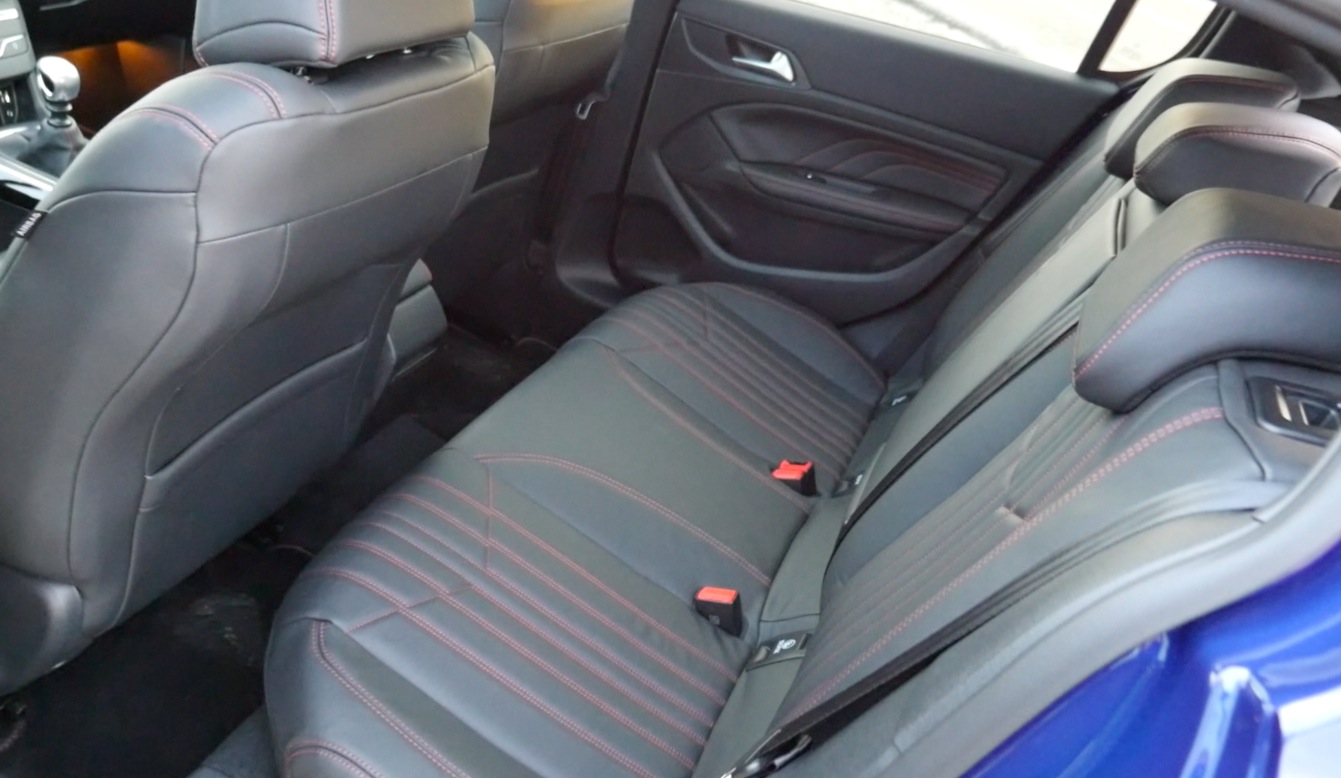 Peugeot308_GT-Interior003