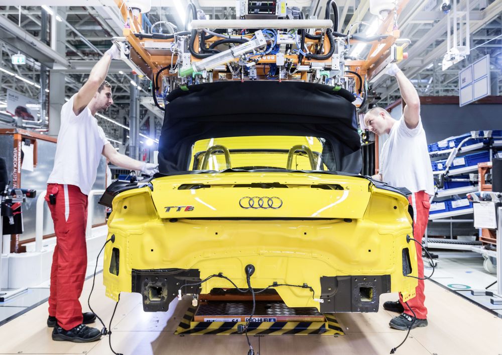Audi Hungaria: Produktionsstart des neuen Audi TT Roadster